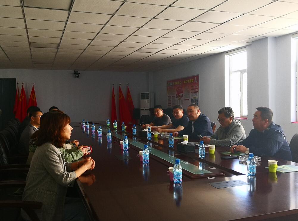 內(nèi)蒙古農(nóng)牧業(yè)產(chǎn)業(yè)化龍頭企業(yè)協(xié)會(huì)會(huì)長(zhǎng)周勇到巴彥淖爾市部分會(huì)員單位學(xué)習(xí)調(diào)研